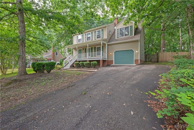 3219 Castlebury Dr, Chester, VA 23831