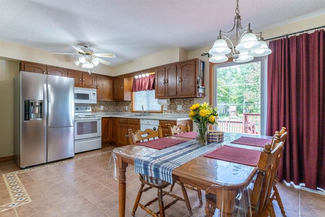 2028 Tilbury Road, Waterloo, IA 50701
