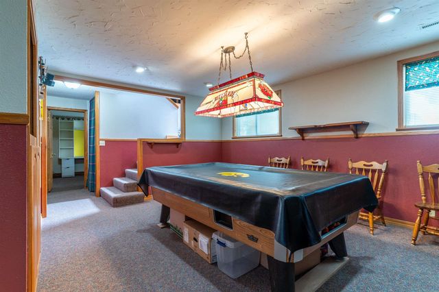 2028 Tilbury Road, Waterloo, IA 50701