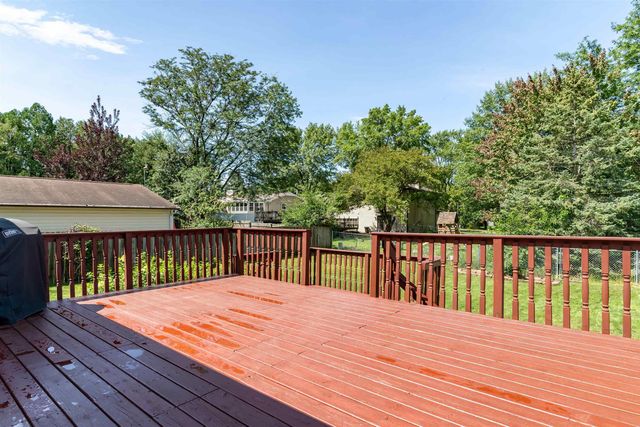 2028 Tilbury Road, Waterloo, IA 50701