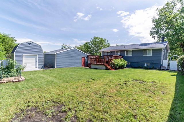 2028 Tilbury Road, Waterloo, IA 50701
