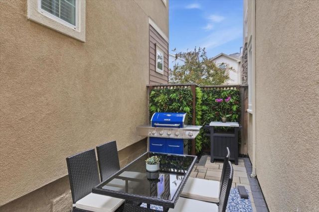 7168 Carneros Lane, Dublin, CA 94568