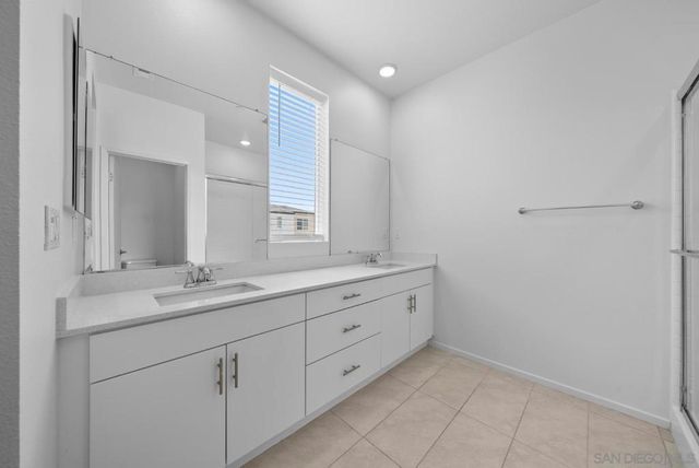 5223 Surfwalk Way 111, San Diego, CA 92154