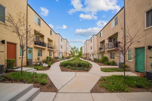 5223 Surfwalk Way 111, San Diego, CA 92154