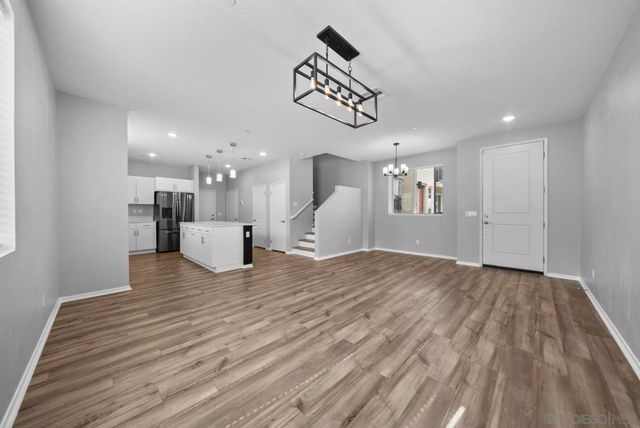5223 Surfwalk Way 111, San Diego, CA 92154