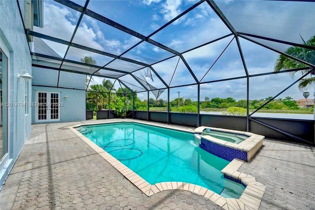 1580 SW 164th Ave, Pembroke Pines, FL 33027