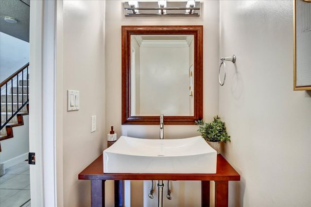 948 Peninsula Avenue, San Mateo, CA 94401