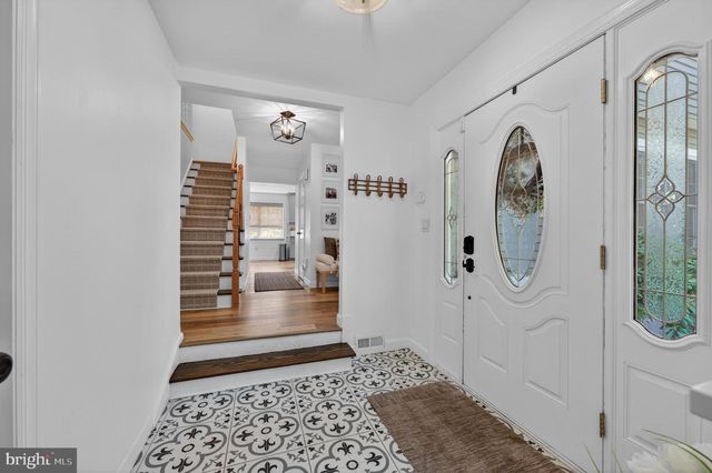 21 HAWTHORNE DR, Medford, NJ 08055