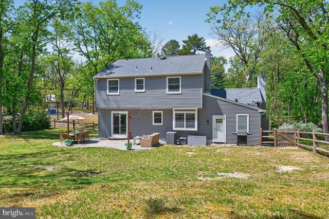 21 HAWTHORNE DR, Medford, NJ 08055