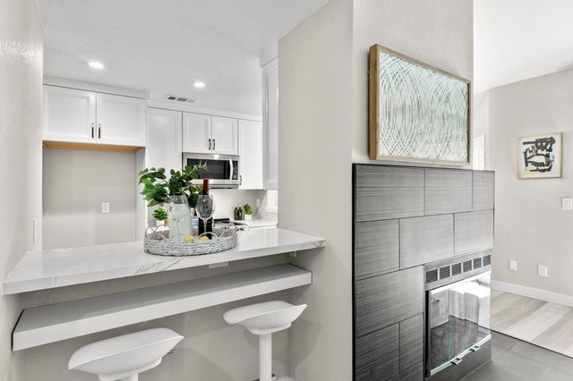 8170 8170 Mountain View Dr F, Pleasanton, CA 94588