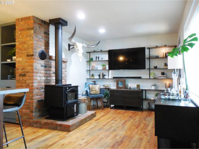 204 N RUSSELL St, Joseph, OR 97846