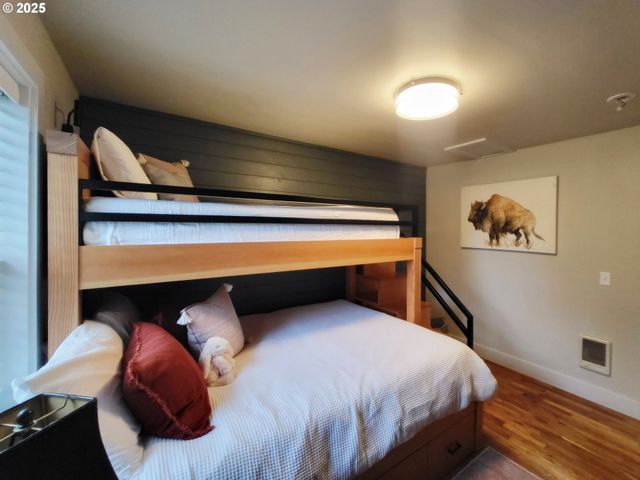 204 N RUSSELL St, Joseph, OR 97846