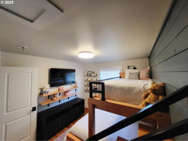 204 N RUSSELL St, Joseph, OR 97846