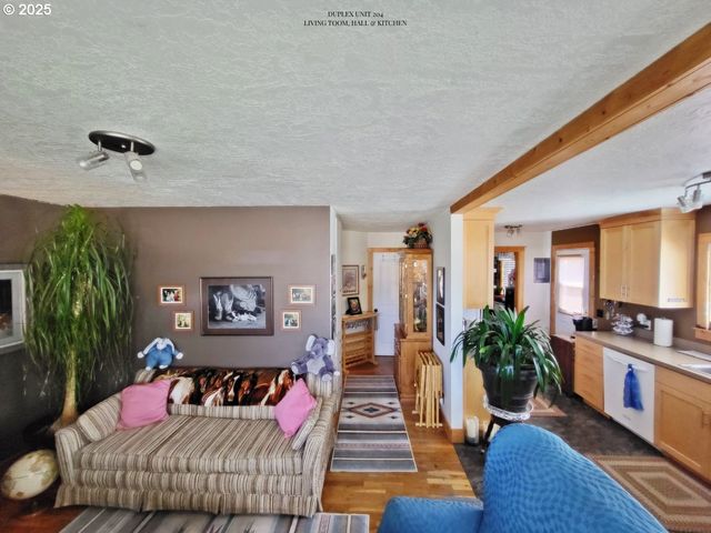 204 N RUSSELL St, Joseph, OR 97846