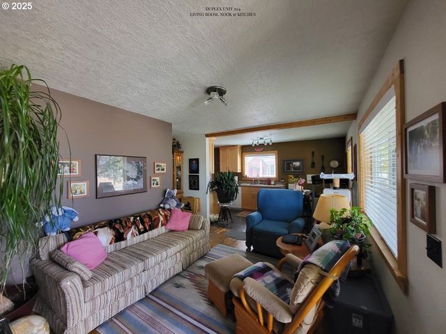 204 N RUSSELL St, Joseph, OR 97846