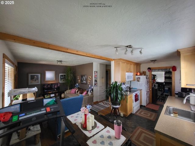 204 N RUSSELL St, Joseph, OR 97846