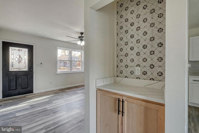 3330 E PHEASANT DR, Dover, PA 17315