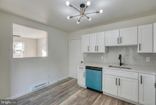 3330 E PHEASANT DR, Dover, PA 17315