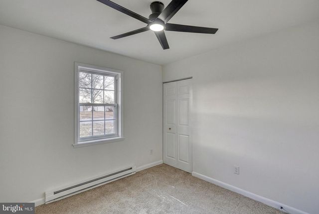 3330 E PHEASANT DR, Dover, PA 17315