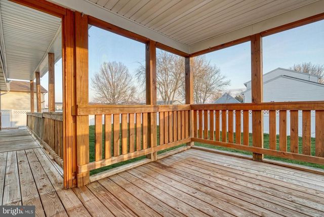 3330 E PHEASANT DR, Dover, PA 17315