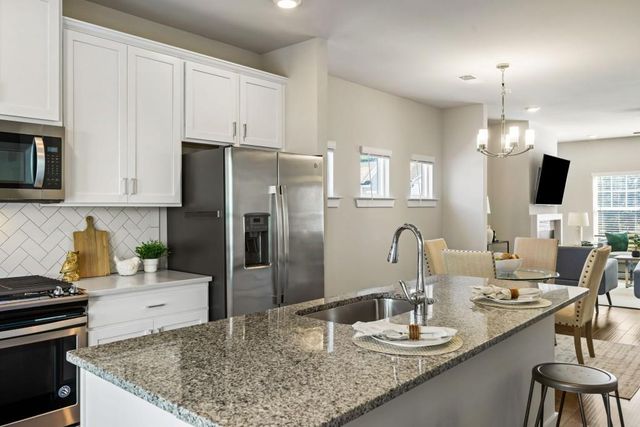 3765 Oxford Circle, Doraville, GA 30340