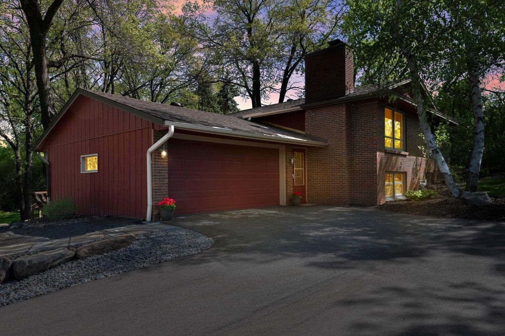 12815 Meadowvale Road NW, Elk River, MN 55330