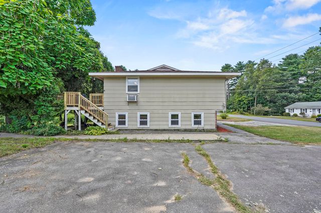 7 Hoodkroft Drive, Derry, NH 03038