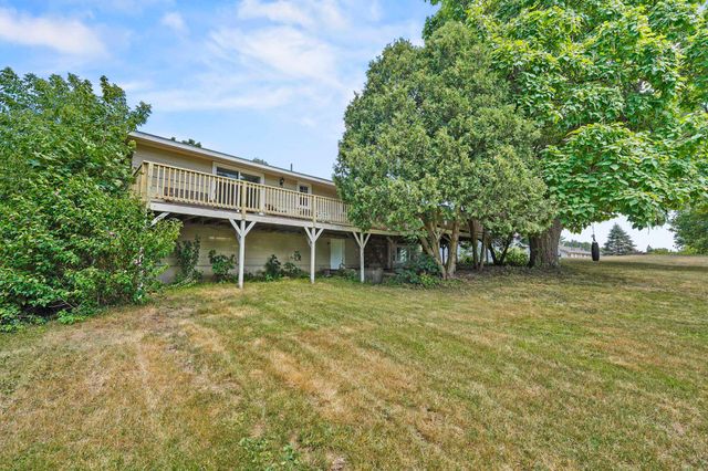 7 Hoodkroft Drive, Derry, NH 03038