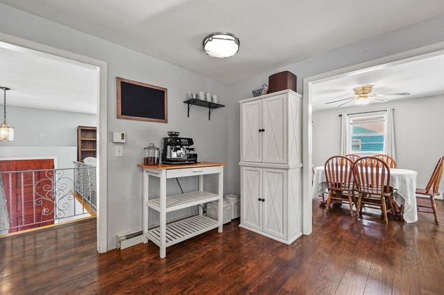 7 Hoodkroft Drive, Derry, NH 03038