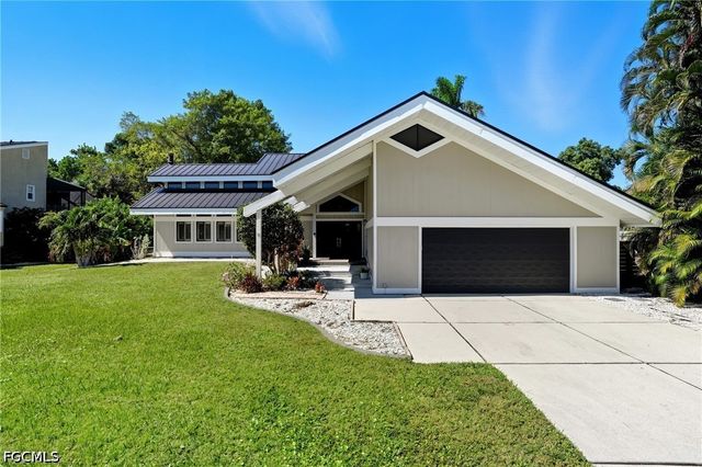 330 Prather DR, Fort Myers, FL 33919