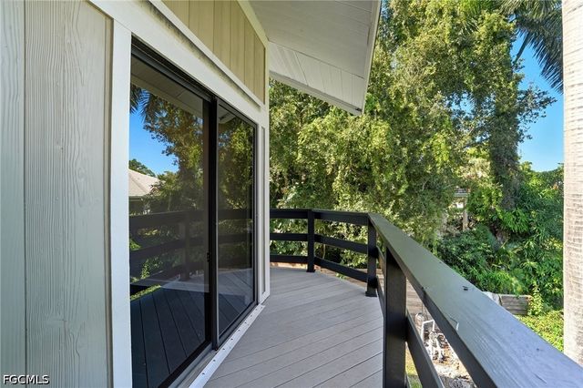 330 Prather DR, Fort Myers, FL 33919