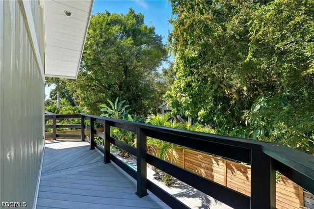 330 Prather DR, Fort Myers, FL 33919
