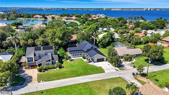 330 Prather DR, Fort Myers, FL 33919