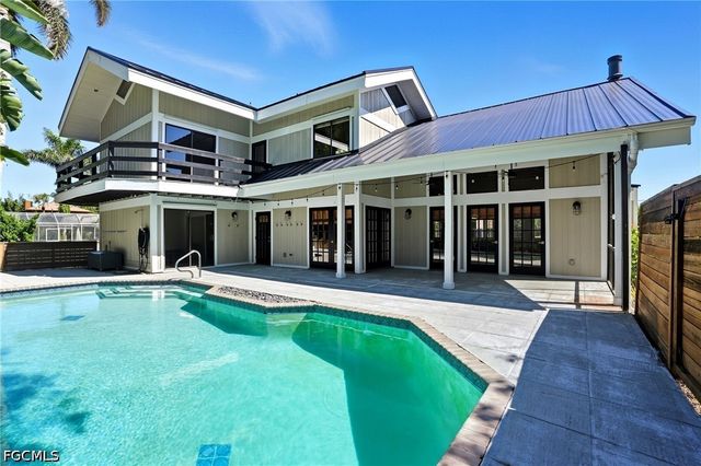330 Prather DR, Fort Myers, FL 33919