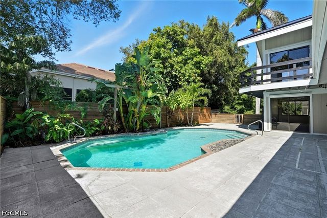330 Prather DR, Fort Myers, FL 33919