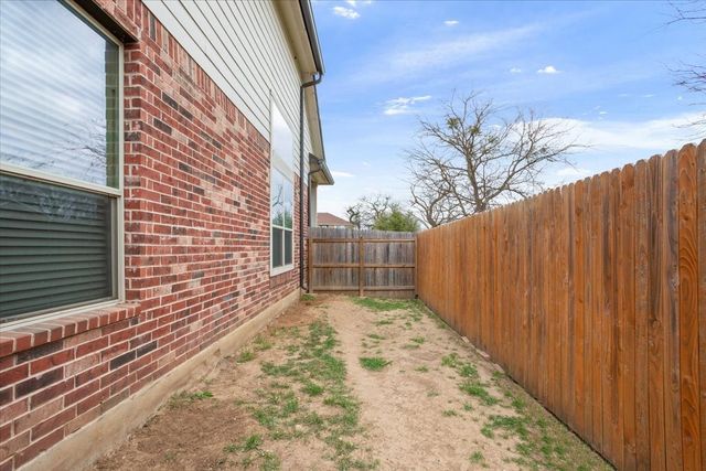 5300 Crossville Drive, Waco, TX 76708