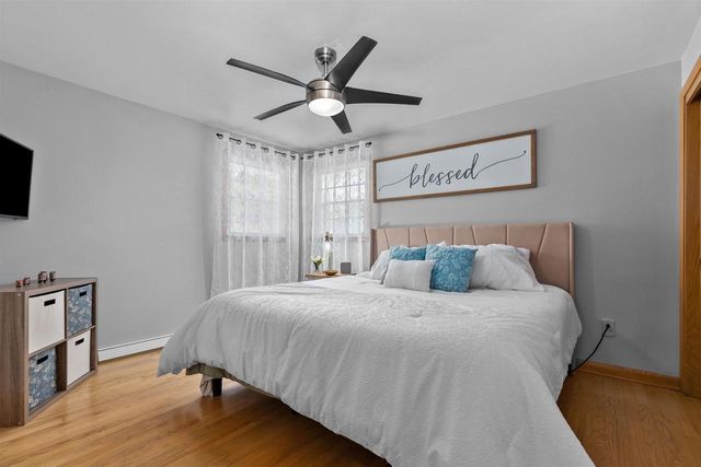 1018 W PARKWAY BOULEVARD, Appleton, WI 54914