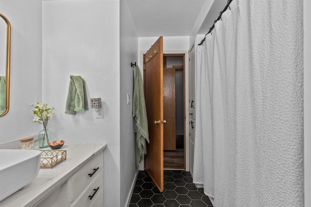 1018 W PARKWAY BOULEVARD, Appleton, WI 54914