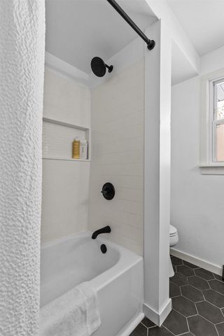 1018 W PARKWAY BOULEVARD, Appleton, WI 54914