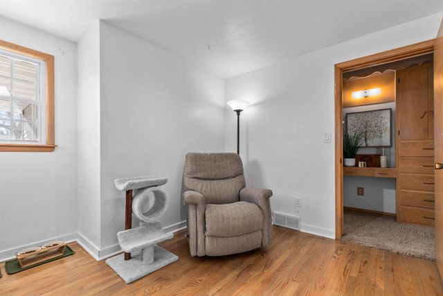 1018 W PARKWAY BOULEVARD, Appleton, WI 54914