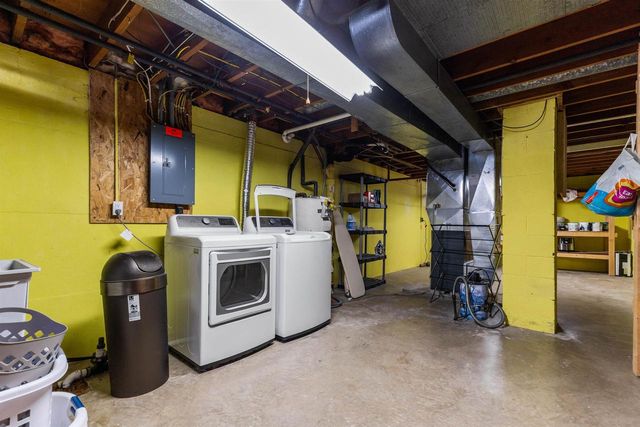 1018 W PARKWAY BOULEVARD, Appleton, WI 54914