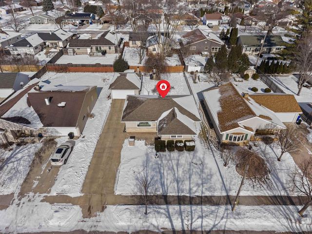 1018 W PARKWAY BOULEVARD, Appleton, WI 54914