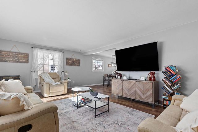 1018 W PARKWAY BOULEVARD, Appleton, WI 54914