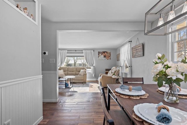 1018 W PARKWAY BOULEVARD, Appleton, WI 54914