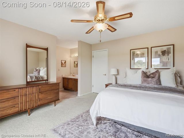 1721 Imperial Drive, Highland, MI 48356