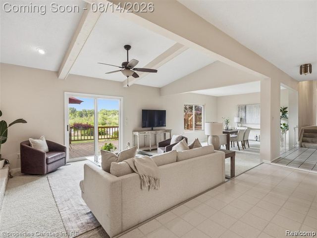 1721 Imperial Drive, Highland, MI 48356