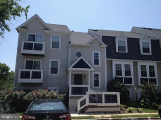 12948 GRAYS POINTE RD #12948B, Fairfax, VA 22033