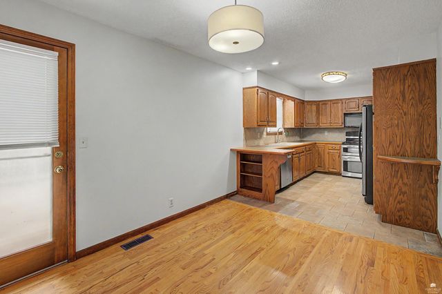 3312 Effingham Street, Manhattan, KS 66503