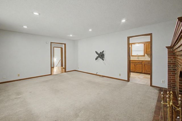 3312 Effingham Street, Manhattan, KS 66503