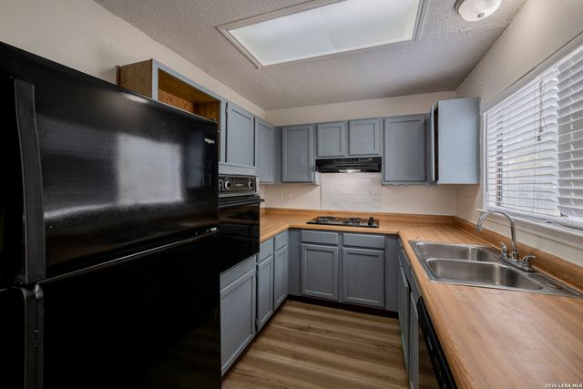 4058 MYSTIC SUNRISE DR, San Antonio, TX 78244